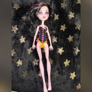 Monster High Gloom Beach Draculaura Doll